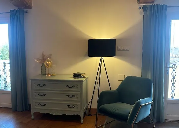 Maison Bourgeoise Aux Volumes Xxl Villa Roujan
